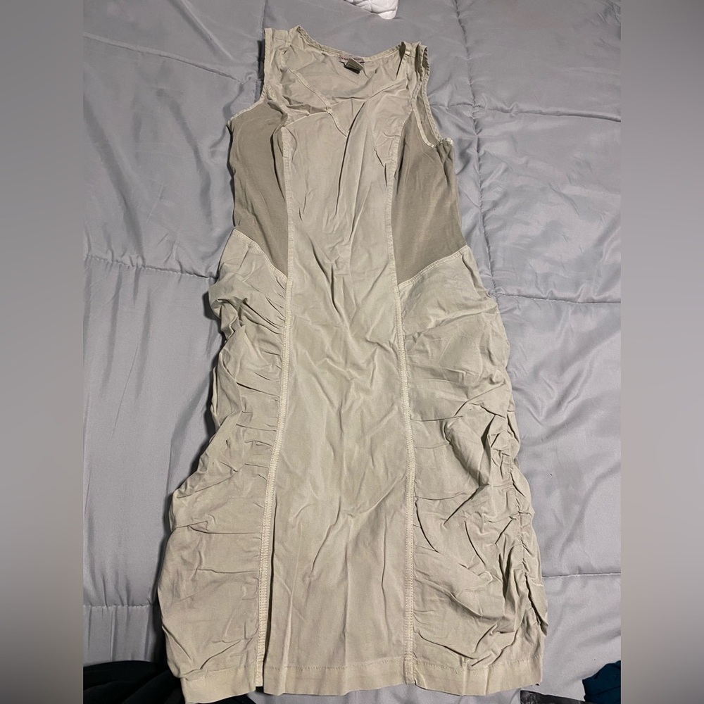 Chic Sleeveless Ruched Dress - Picture 1 of 2